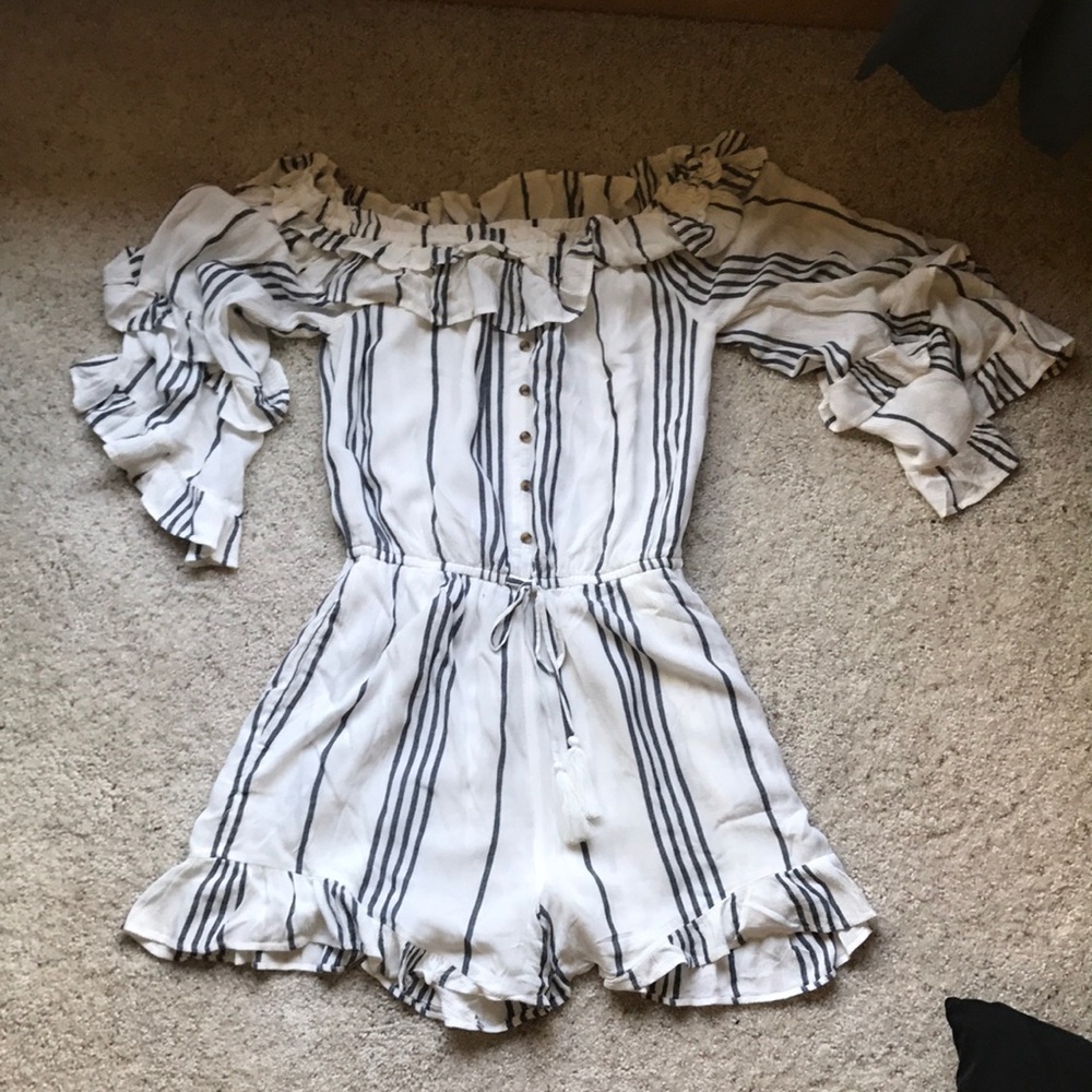 NWOT American Eagle off the shoulder romper